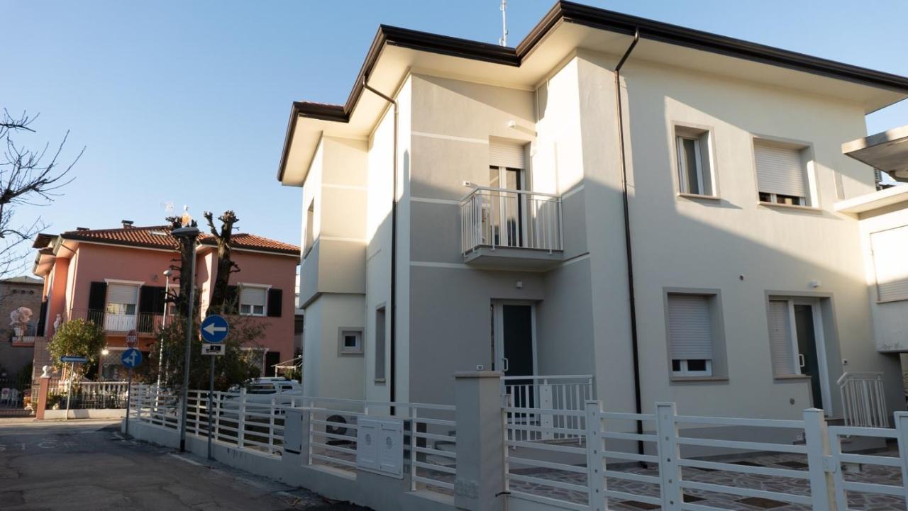 Villino Cavour Apartment Rimini Exterior photo