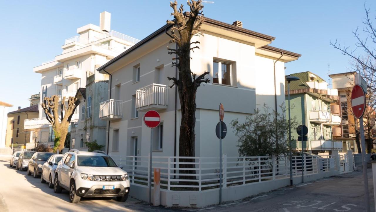 Villino Cavour Apartment Rimini Exterior photo